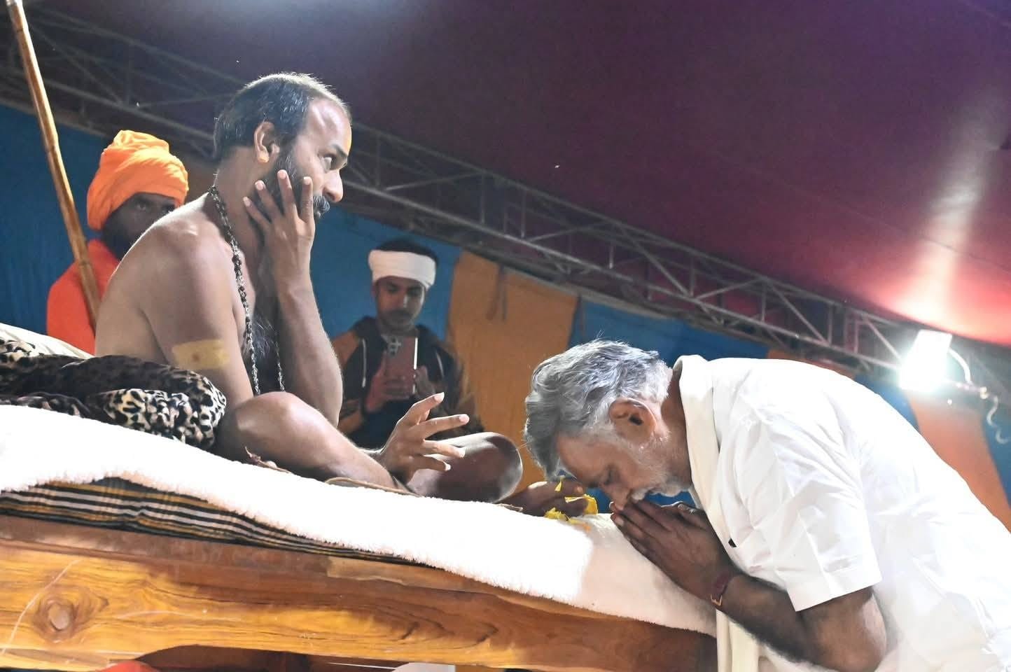 Miracle of Narmada!: Didn't eat food grains for four years, one glass of water every day and 30 km walk