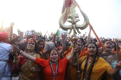 Vasant Panchami Snan: Yogi remained in the war room of CM residence, kept taking bath updates from the officia