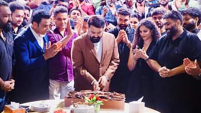 Mohanlal Movie Vrusshabha Shooting Wraps Up Team Celebrates with Cake Cutting