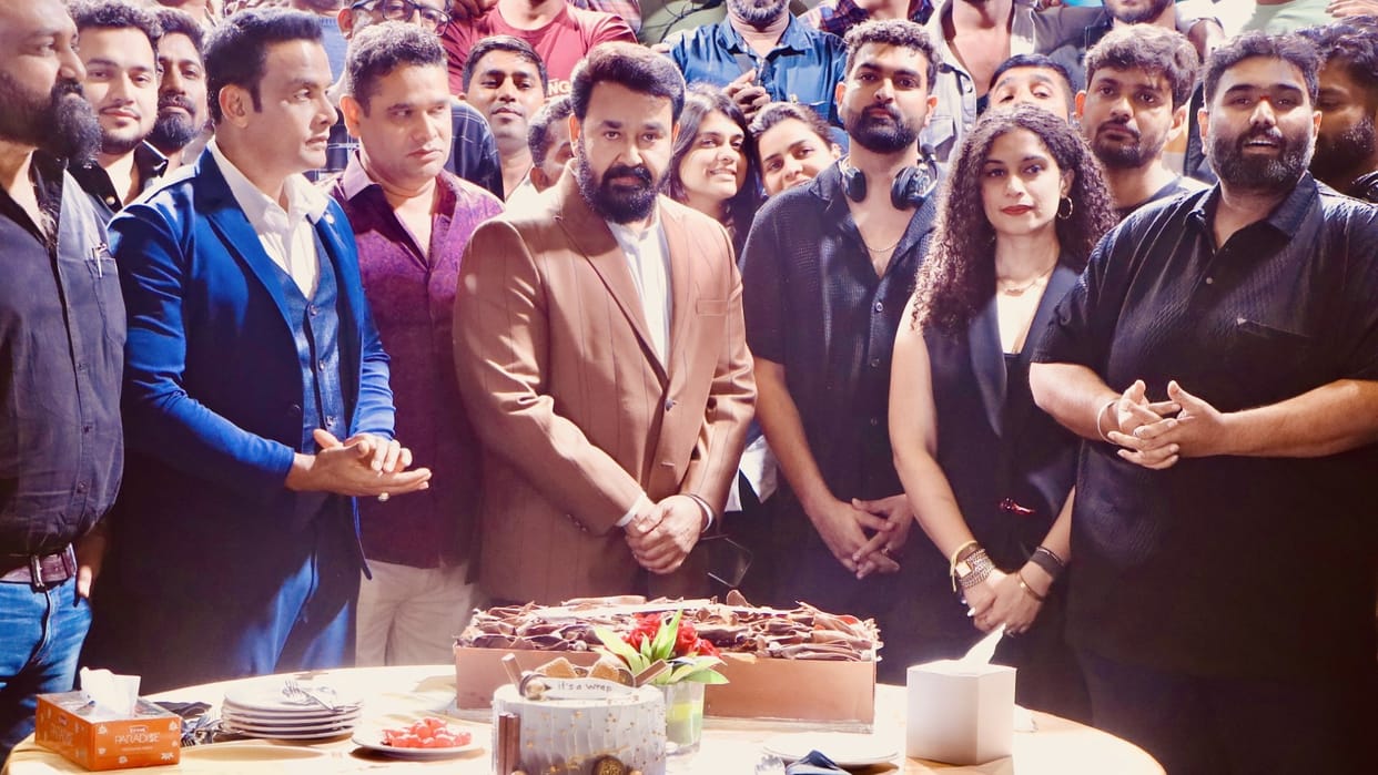 Mohanlal Movie Vrusshabha Shooting Wraps Up Team Celebrates with Cake Cutting
