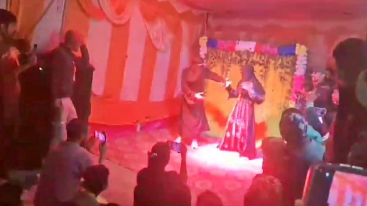 Begusarai News: Saraswati Puja pandal burqa dance case, 2 youths detained, action taken against puja organiser