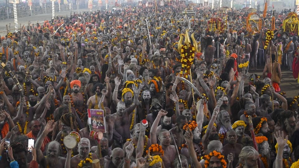 Mahakumbh Record People Have Taken A Dip In Sangam More Than USA Population Before Last Amrit Snan