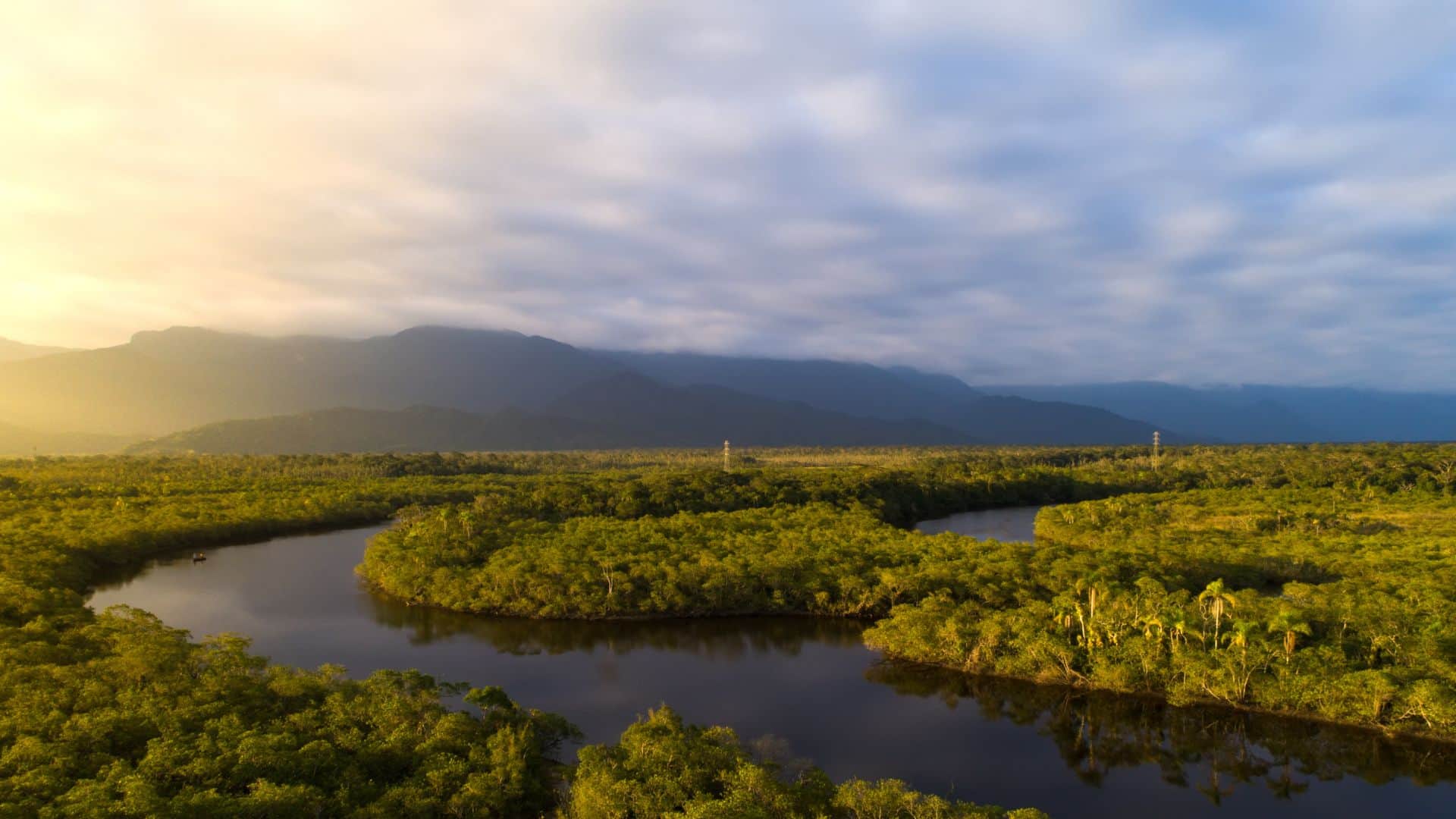 Mysterious boiling river Mayantuyacu of Amazon Forest Kills Everything That Falls Into It Hindi news