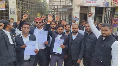 महंत राजूदास के खिलाफ मुकदमा दर्ज।