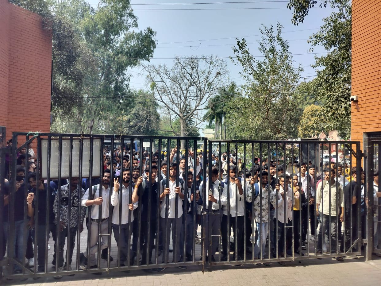 Indore: Threat to blow up two schools of Indore with bombs, school evacuated after taking leave