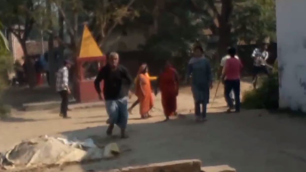 Woman attacked in her house in jaisinghpur Kotwali in Sultanpur.