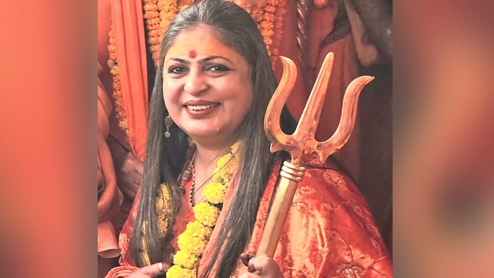 Ananta Giri of Jalandhar left perfume industry worth crores took path of Sanatan