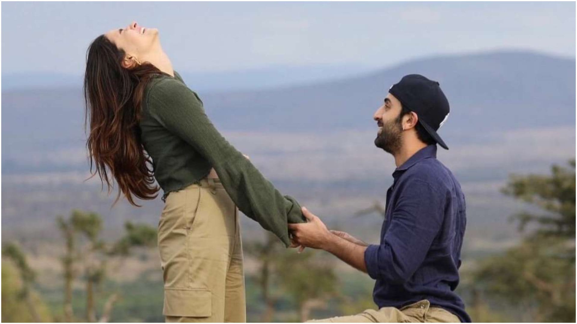Propose Day: Bollywood Celebs Proposal Alia Ranbir Kapoor Priyanka Nick Jonas Anushka Virat Vicky Katrina