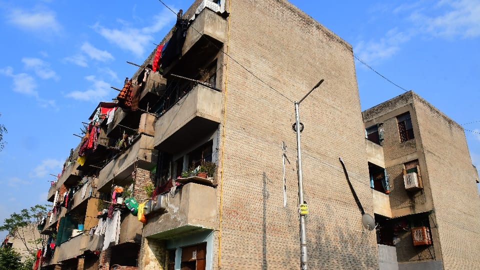 no provision for giving ownership rights in houses received under rehabilitation schemes in Chandigarh