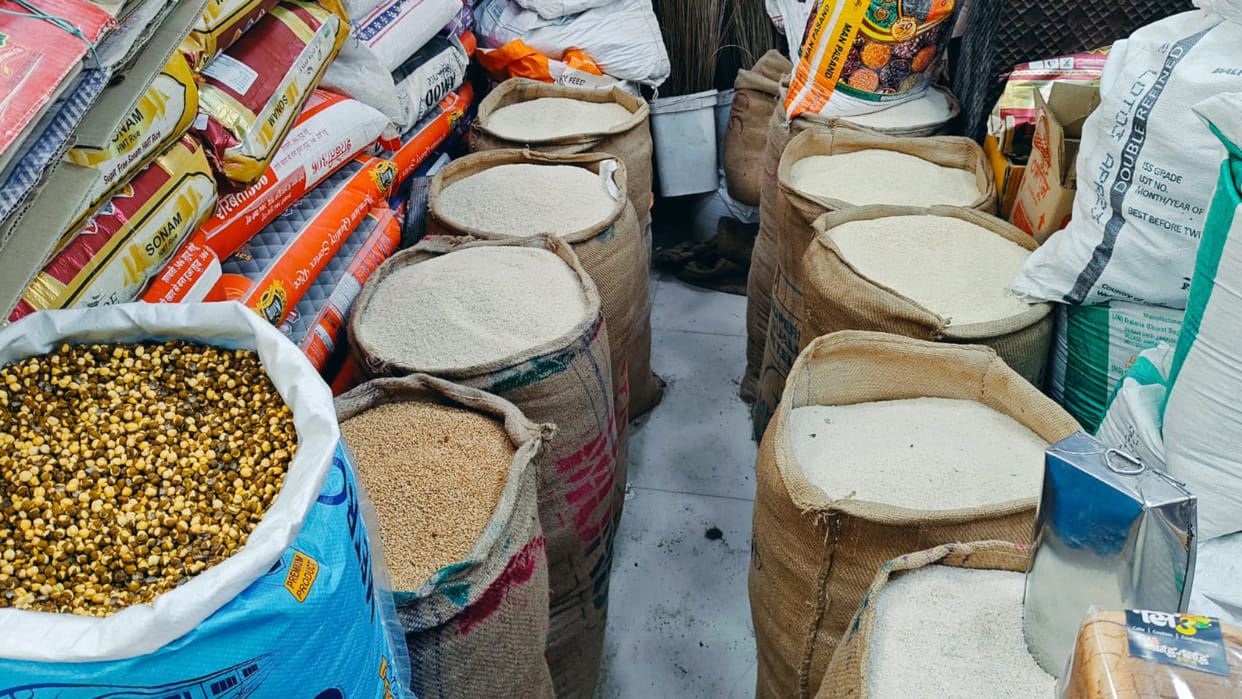 Goods of 4 Brandt Company will be returned from Gorakhpur, adulteration found in ghee, turmeric and namkeen.
