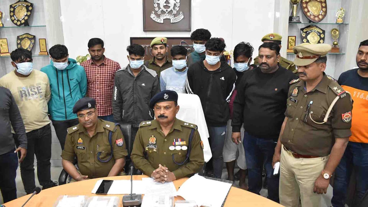 Jalaun: Seven arrested with fake notes worth 55 thousand