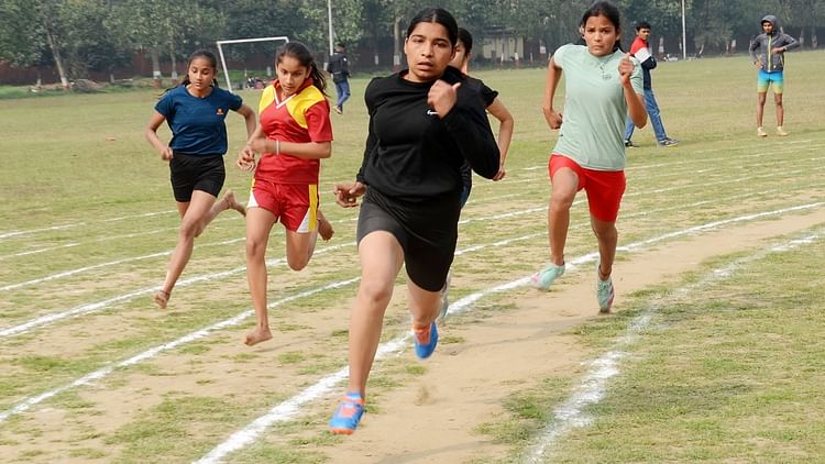 उत्तर प्रदेश ग्रामीण खेल लीग: 100-200 मीटर दौड़ में रामपुर की सरिता अव्वल, कुश्ती में इन पहलवानों ने जीती बाजी