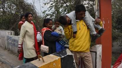 रामगंगा पुल बंद: मुरादाबाद में दिनभर अव्यवस्था, पुलिस-प्रशासन व रोडवेज अफसरों की योजना फेल, देखें तस्वीरें Ramganga bridge closed: Chaos throughout in Moradabad, plans administration and roadways officers fail