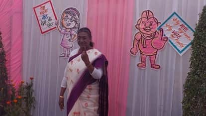 Delhi Election 2025 Many leaders including CM Atishi, Rahul Gandhi, Bansuri Swaraj cast their votes