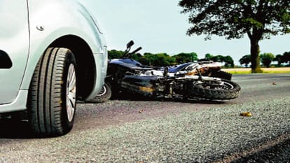 driving without seat belt and helmet taking lives of over 50000 Indians nitin gadkari