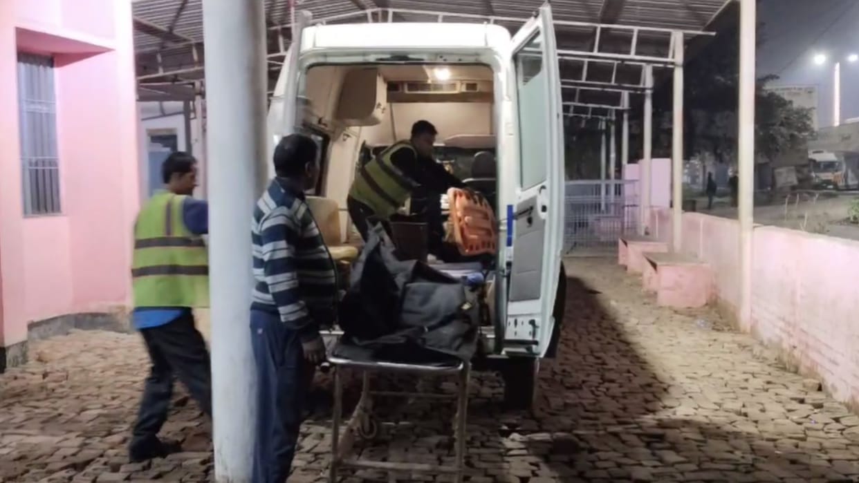 Two killed 10 injured as minibus going for Maha Kumbh bath collides with truck