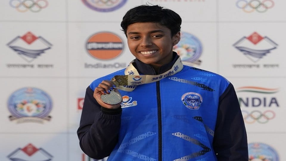 Dhinidhi of Karnataka was chosen the best female swimmer in the swimming competition in 38th national games