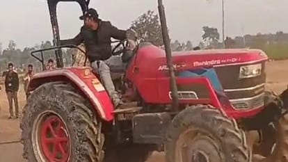 Car Market To Grow Only By 1.5 Percent In FY2025 Tractors To Seen Demand Hike Says Nomura Report
