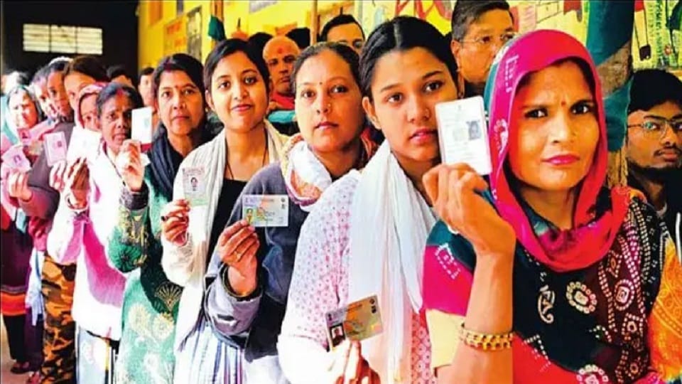Delhi Elections : Less voting on veterans' seats than last time