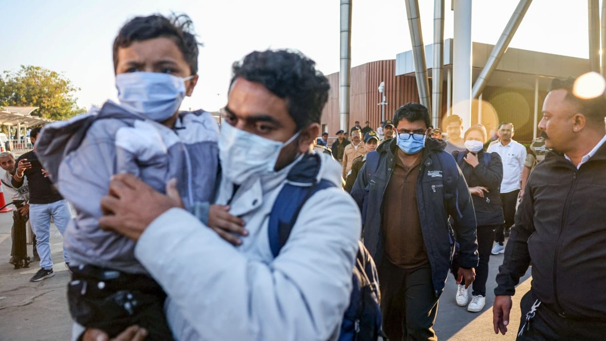 Deported from US, 33 Gujarati immigrants dropped home in govt vehicles