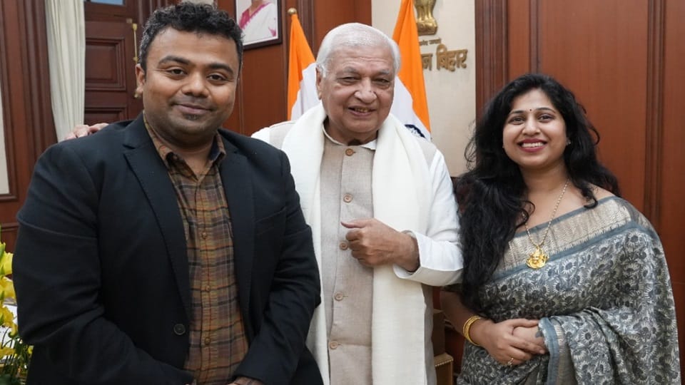 Manager of Heritage School met Bihar Governor Arif Mohammad Khan