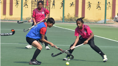 Gorakhpur Hockey Tournament, Ayodhya defeated Jhansi and Meerut defeated Varanasi.