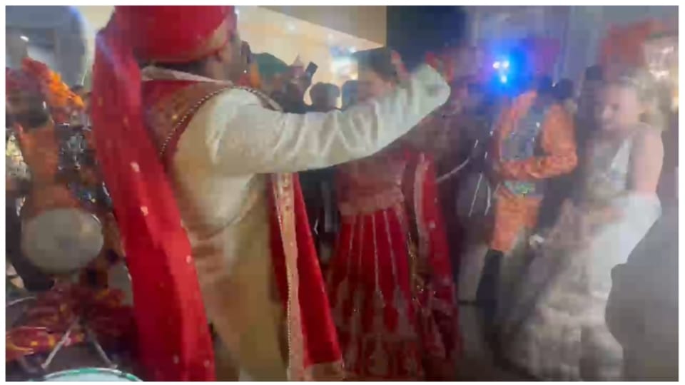 Indian Groom Rahul Bohre married German Bride Emily Botana in Gwalior Cultural Blend
