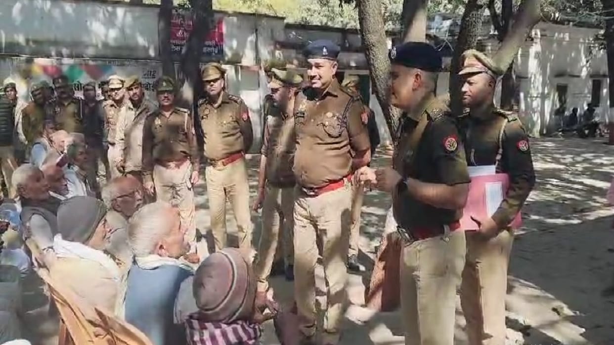 122 elderly people got freedom from history sheeter in Hardoi