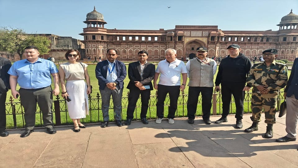 Mongolia's border security chief was mesmerized after seeing the mosaic in Taj Mahal