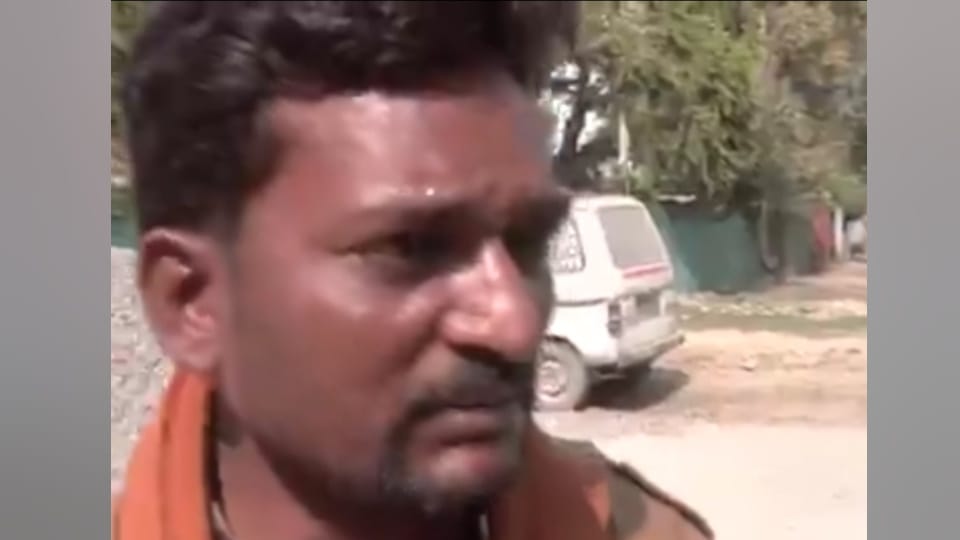 MahaKumbh 2025 Son has been searching for his father for last six days elderly man from MP is missing since