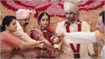Mrs Movie Review in Hindi by Pankaj Shukla Sanya Malhotra The Great Indian Kitchen Aarti Kadav Zee5