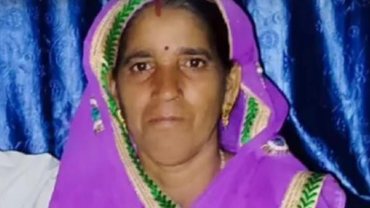 daughter killed her mother by attacking her with an axe In Dadri