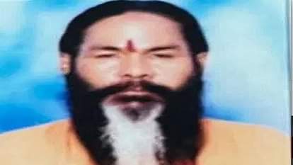 Truck hits sadhus' car, one dead