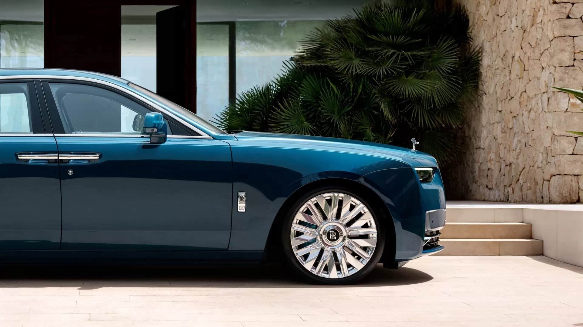 Rolls Royce Ghost Series II luxury sedan launched in India Know Price Specifications Features Details