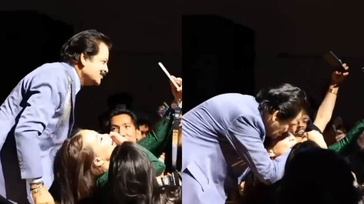 Udit Narayan New Kissing Video Surfaced On Internet Fans Reacts
