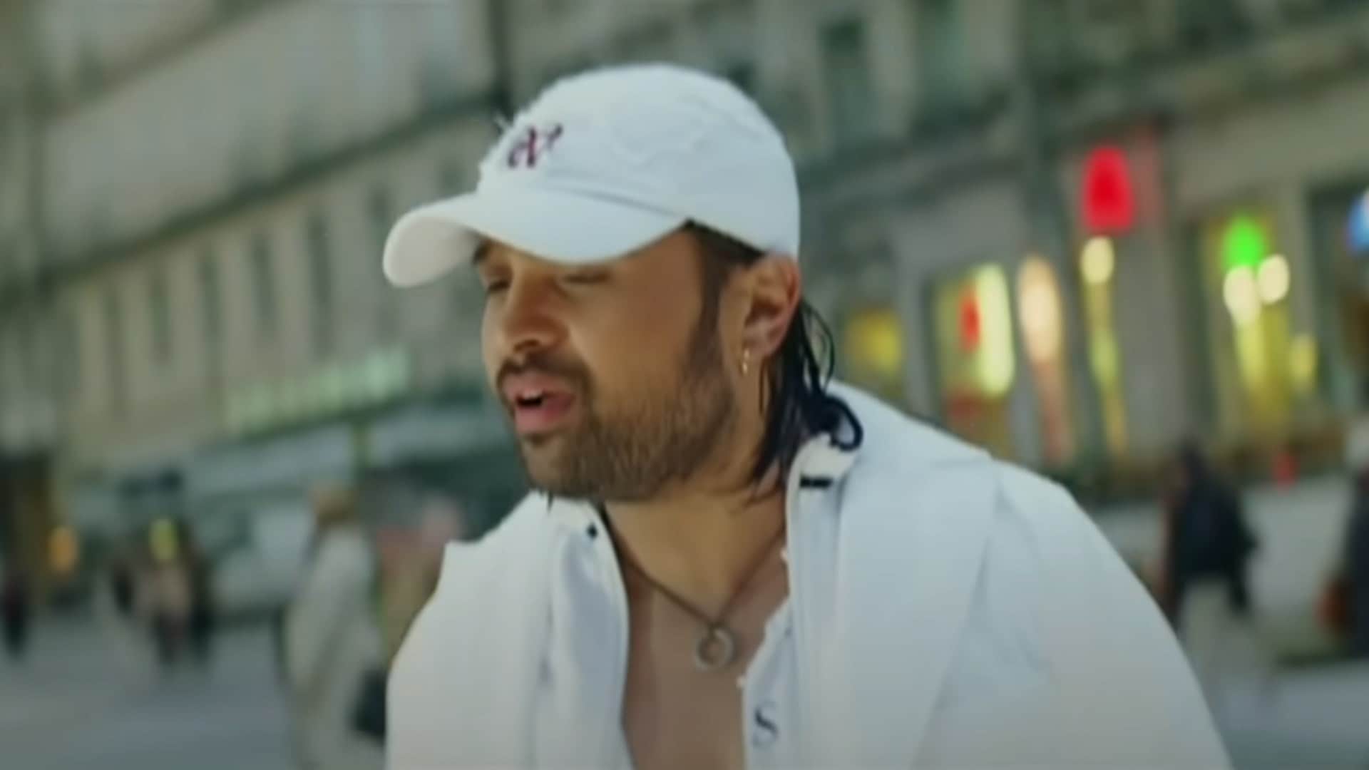 Actor Himesh Reshammiya Movies Box Office Collection Aapka Surorr Teraa Surroor The Xpose Radio Damadamm