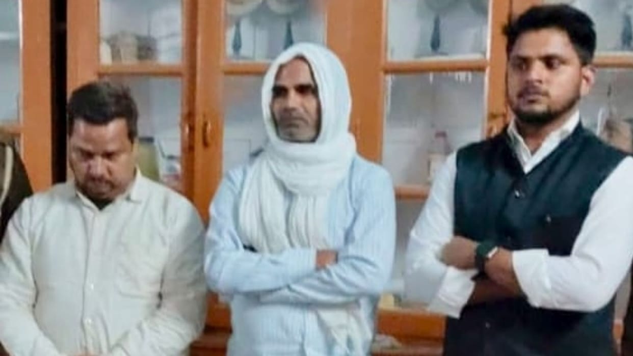 UP Board exam Fake examiner caught in varanasi college peon hatched conspiracy