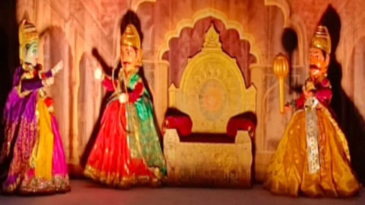 Puppets made from waste materials to convey the message of environmental conservation Uttarkashi