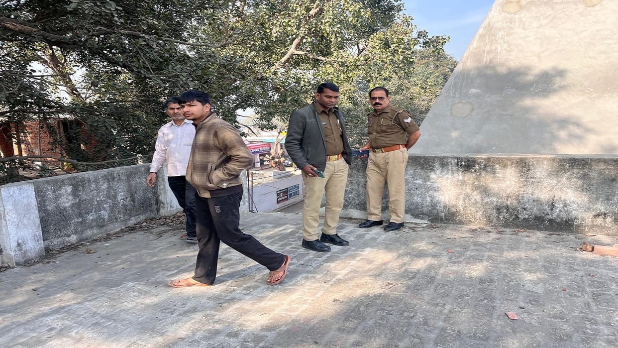Theft in shop near the police station in Pilibhit