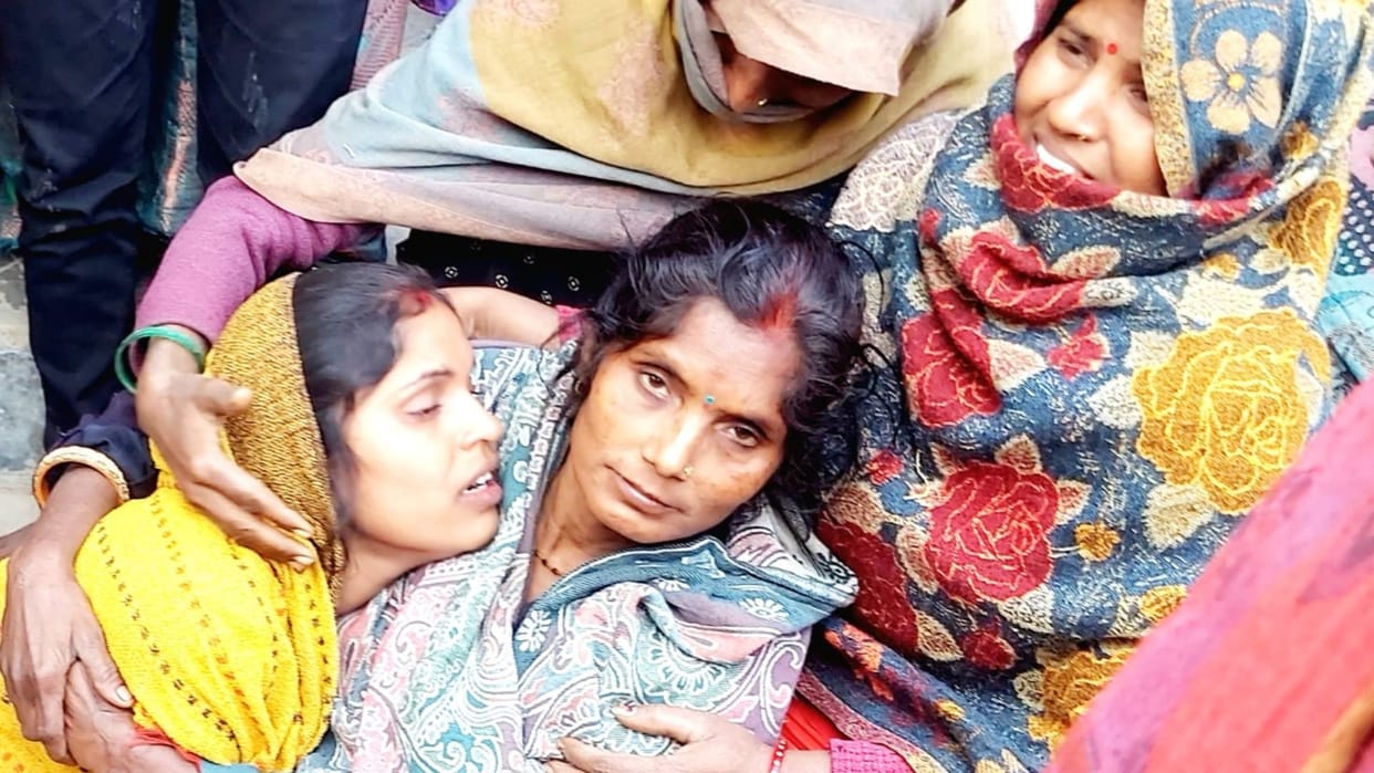 young man died in road accident in Varanasi
