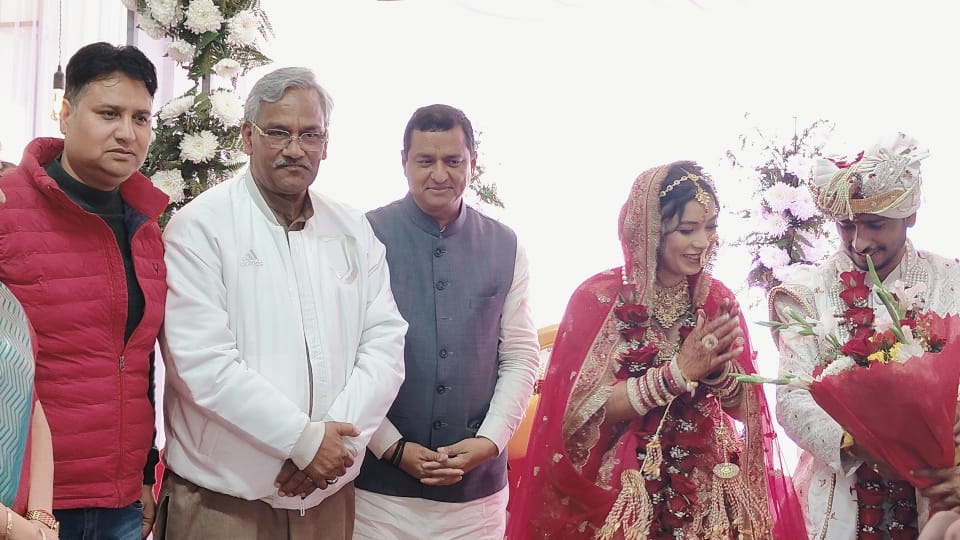 Uttarakhand News CM Yogi Adityanath reached village and attend niece wedding CM Dhami and Governor also come