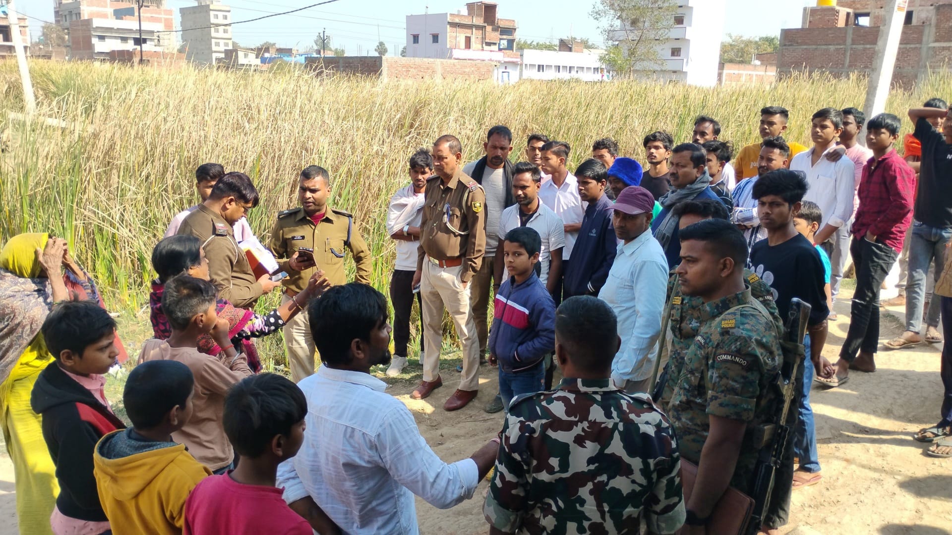 Sheikhpura Thieves stole jewellery cash worth 15 lakh from 5 families houses who had gone for Mahakumbh bath