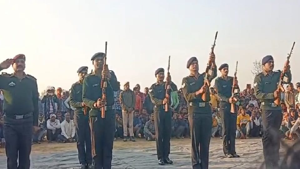 Army JCO mortal remains arrived family members started crying son lit the funeral pyre