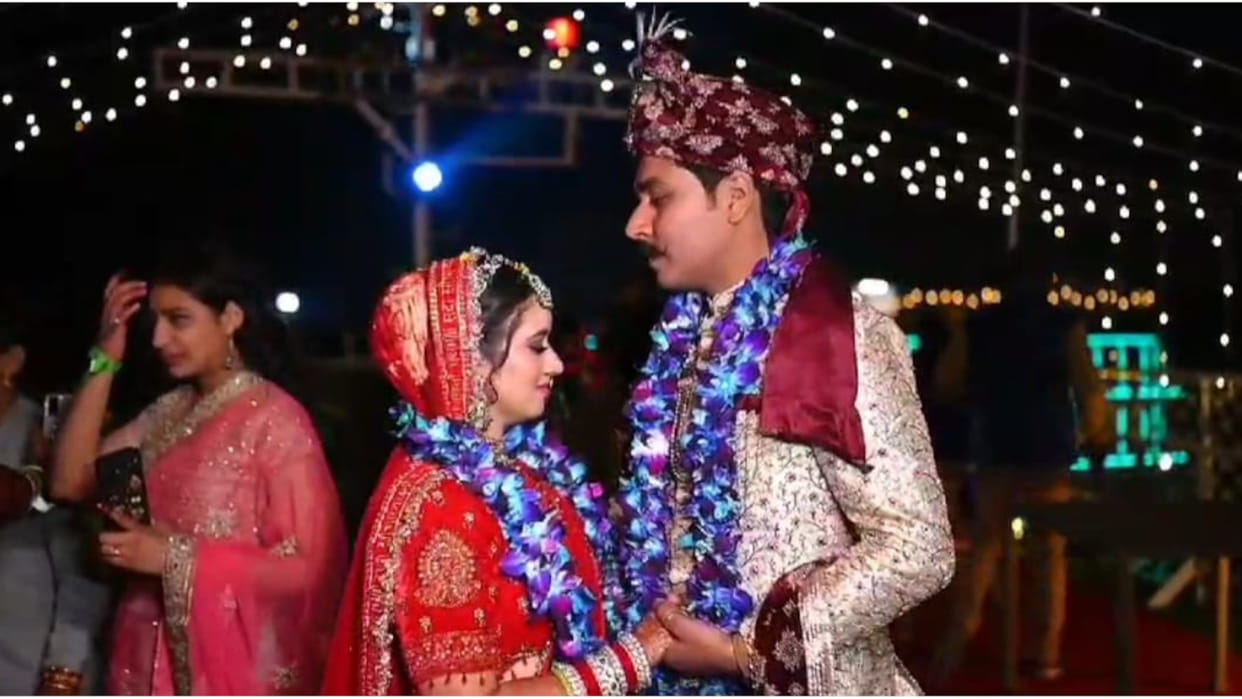 Marriage took place on Lake View Cruise at Ramgarhtal in Gorakhpur, people enjoyed a lot.