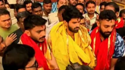 IND vs ENG: Varun, Axar and Sundar reached Puri's Jagannath temple before the second ODI, see photo