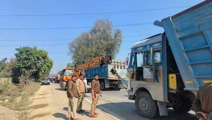 Three dumpers collide NHAI could not remove the damaged vehicle 15 KM jam on Sagar Highway for 13 hours