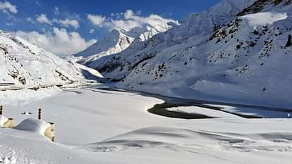 Himachal Weather: हिमाचल प्रदेश में शीतलहर, कल मौसम साफ, कब होगी बारिश और बर्फबारी? मौसम अपडेट एक क्लिक में Himachal Ka Mausam Cold wave in the morning and evening rain snowfall weather update
