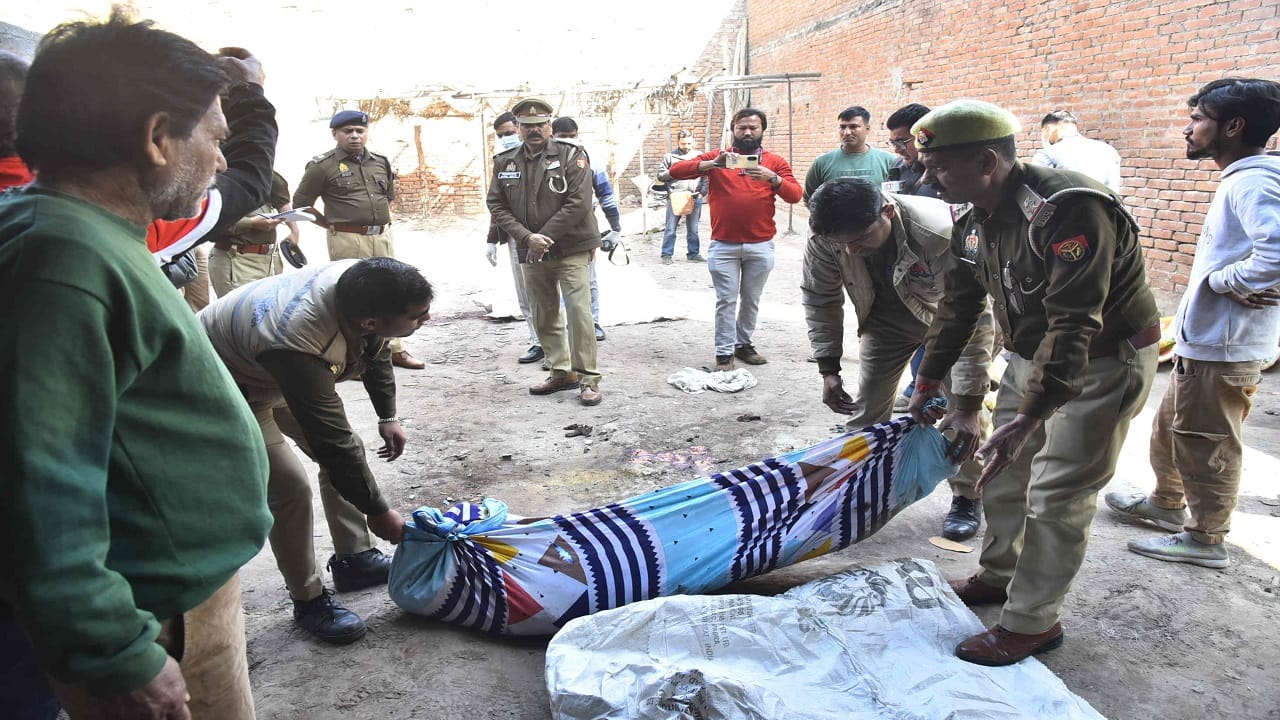 Bareilly Blast More than 150 illegal factories in a densely populated area 20 thousand citizens living on