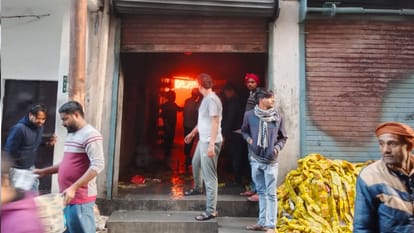 fire out in warehouse in Mau All goods burnt