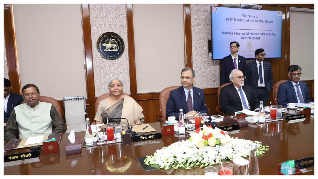 Finance minister nirmala sitharaman said rbi government will work together in inflation growth